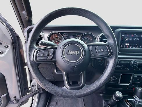 Used 2023 Jeep Wrangler Unlimited Sport AWD/4WD image 33