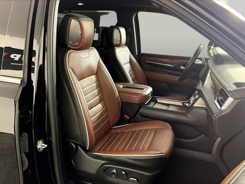 Certified 2023 GMC Yukon Denali Ultimate AWD/4WD image 9