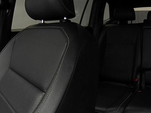 Used 2021 Volkswagen Tiguan SE R-Line image 21