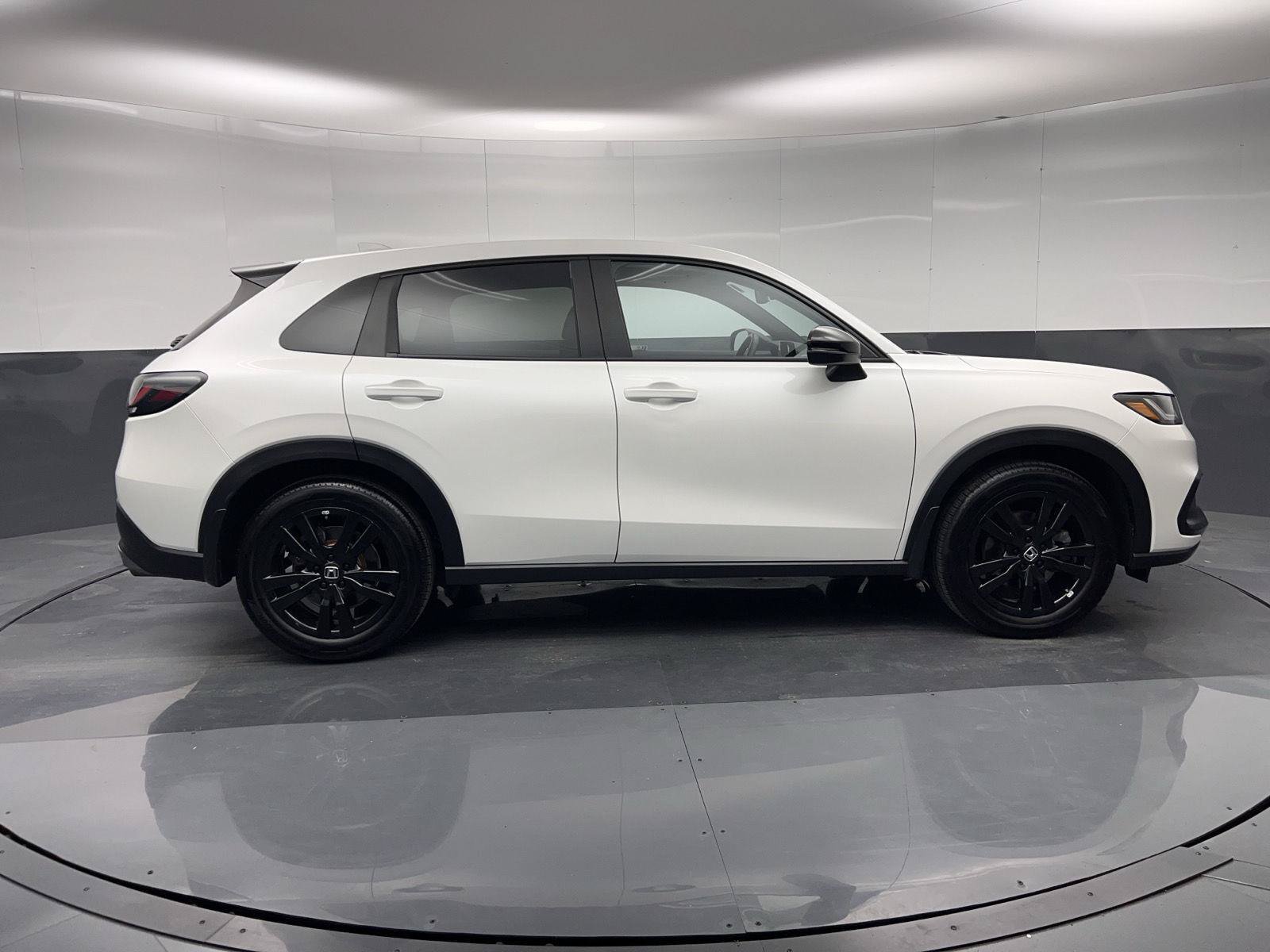 Used 2026 Honda HR-V Sport image 8