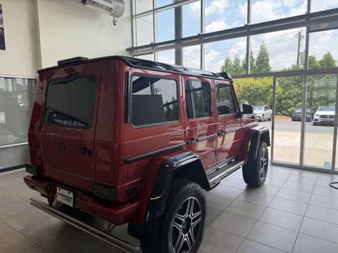 Used 2017 Mercedes-Benz G 550 Squared image 10