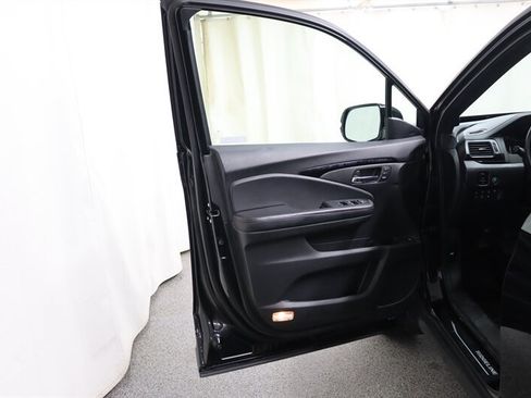 Used 2023 Honda Ridgeline Black Edition image 22
