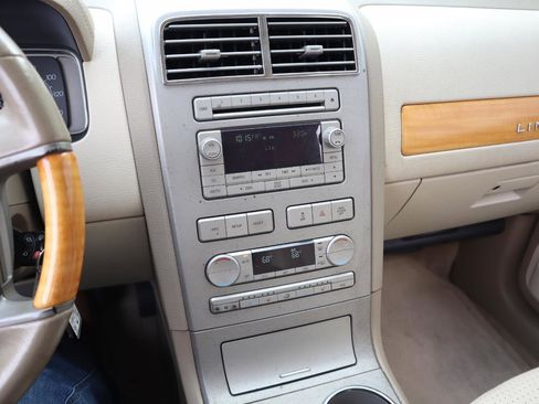 Used 2007 Lincoln MKX 2WD image 45