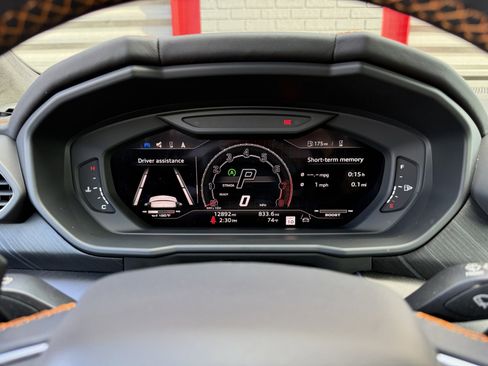 Used 2023 Lamborghini Urus S image 25