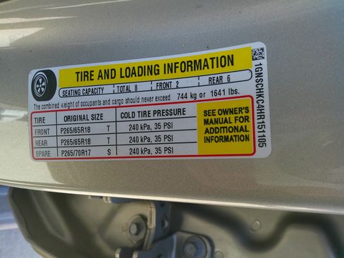 Used 2017 Chevrolet Suburban LT image 47