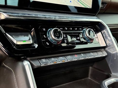 Used 2024 GMC Sierra 2500 Denali Ultimate image 25