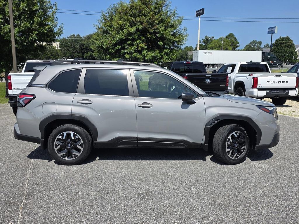 Used 2025 Subaru Forester Premium AWD/4WD image 29