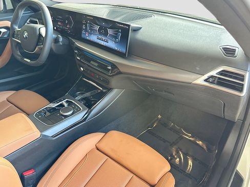 Certified 2025 BMW 230i Coupe w/ Convenience Package image 30