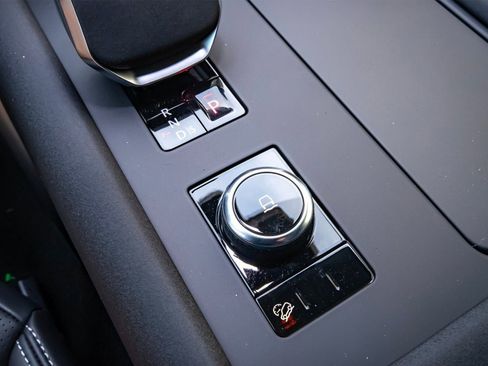 New 2026 Land Rover Discovery Limited Edition image 29