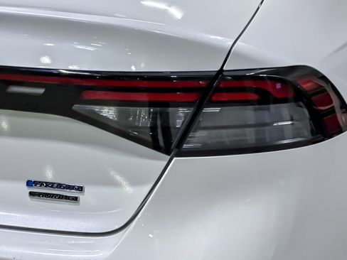 Used 2024 Honda Accord Touring image 12