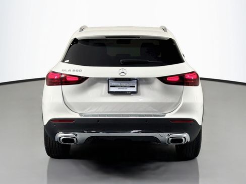 Certified 2025 Mercedes-Benz GLA 250 image 5