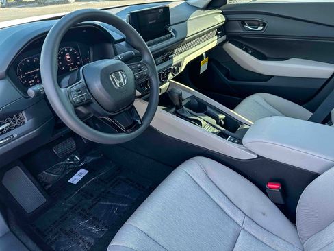 New 2025 Honda Accord SE image 9