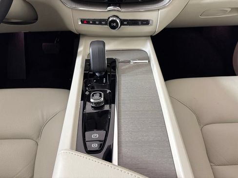 Used 2023 Volvo XC60 B5 Plus w/ Protection Package Premier AWD/4WD image 24
