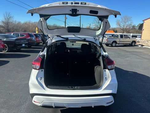 Used 2023 Nissan Kicks S FWD image 27
