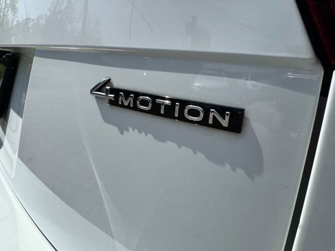 Used 2022 Volkswagen Tiguan SE R-Line image 41