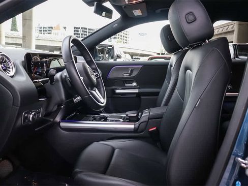 Used 2023 Mercedes-Benz GLA 250 w/ Premium Package image 18