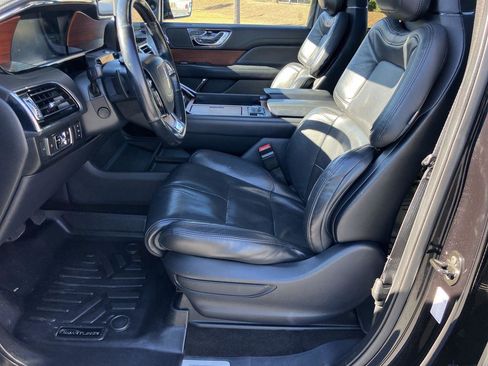 Used 2022 Lincoln Navigator L Reserve image 16