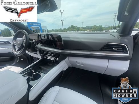 Used 2025 Chevrolet Tahoe Premier AWD/4WD image 34