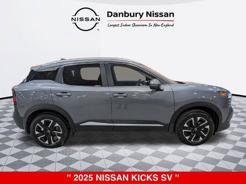 Certified 2025 Nissan Kicks SV w/ SV Premium Package AWD/4WD image 2