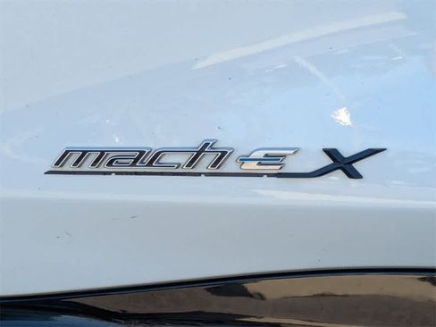 Used 2021 Ford Mustang Mach-E Premium image 7