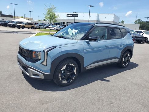 New 2027 Kia Seltos EX w/ EX Panoramic Sunroof Package AWD/4WD image 2