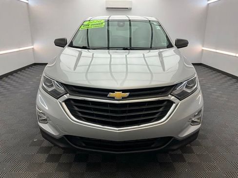 Used 2020 Chevrolet Equinox LS w/ LS Convenience Package FWD image 2
