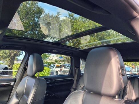 Used 2016 Porsche Cayenne image 62