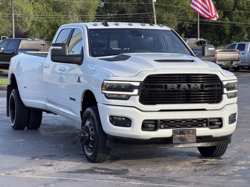 Used 2024 RAM 3500 Laramie w/ Night Edition AWD/4WD image 3