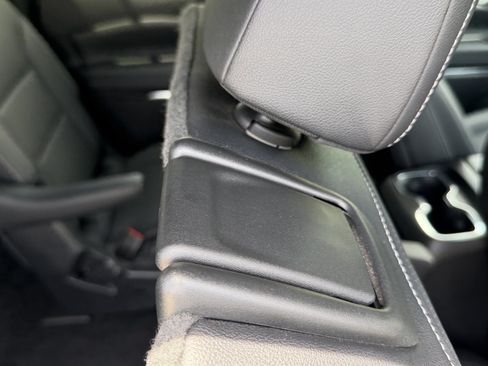 Used 2025 Chevrolet Traverse LT AWD/4WD image 25