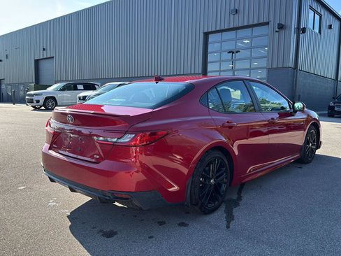 Used 2026 Toyota Camry SE FWD image 3