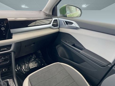 New 2026 Volkswagen Taos SE image 26