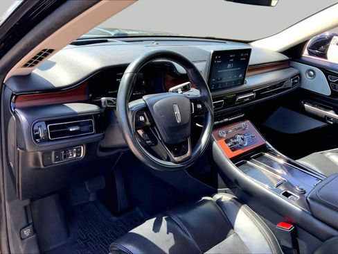 Used 2023 Lincoln Aviator Reserve w/ Equipment Group 201A AWD/4WD image 16
