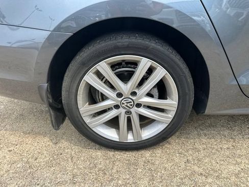 Used 2015 Volkswagen Jetta SEL FWD image 30