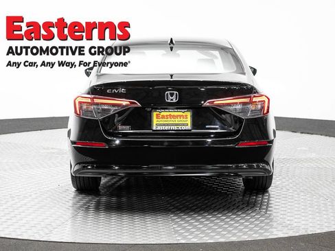 Used 2025 Honda Civic Sport image 6