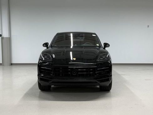 Certified 2024 Porsche Cayenne Coupe image 10