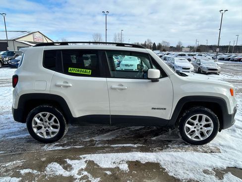 Used 2015 Jeep Renegade Latitude w/ Trailer Tow Group image 4