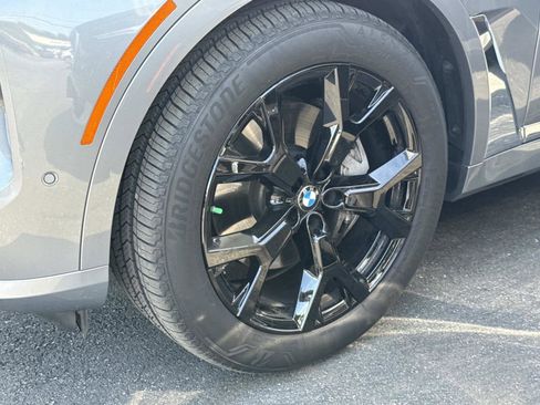 Used 2026 BMW X7 xDrive40i AWD/4WD image 9