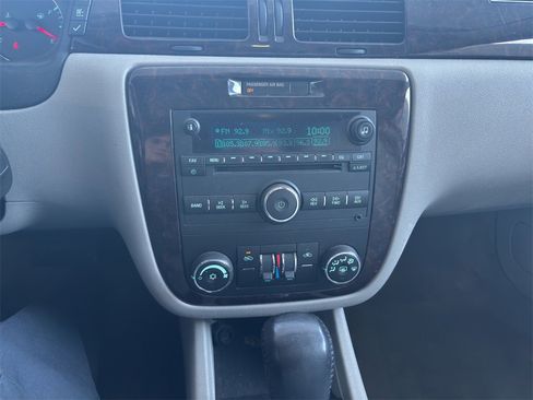 Used 2012 Chevrolet Impala LT w/ LT Sunroof Package image 23