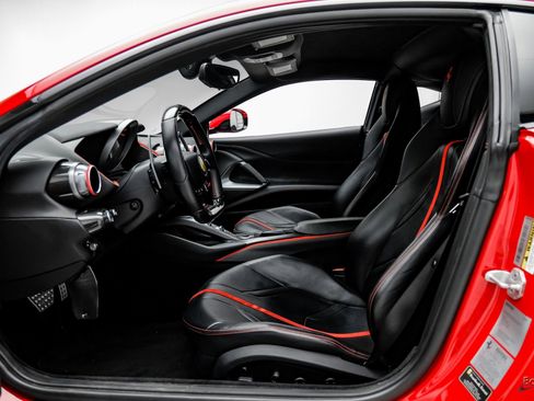 Used 2018 Ferrari 812 Superfast image 41