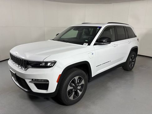 Used 2024 Jeep Grand Cherokee Limited 4xe AWD/4WD image 4
