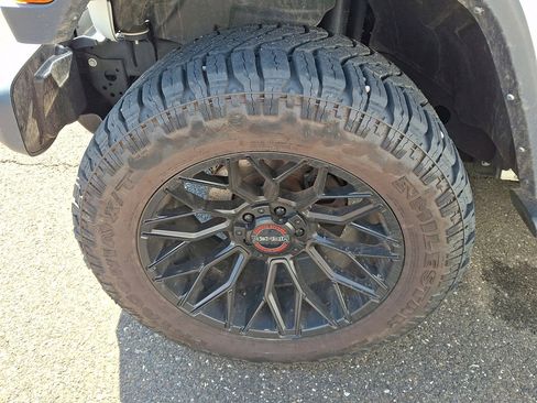 Used 2022 Jeep Wrangler Unlimited Sahara w/ Cold Weather Group AWD/4WD image 4