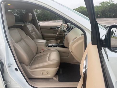 Used 2015 Nissan Pathfinder SL image 13