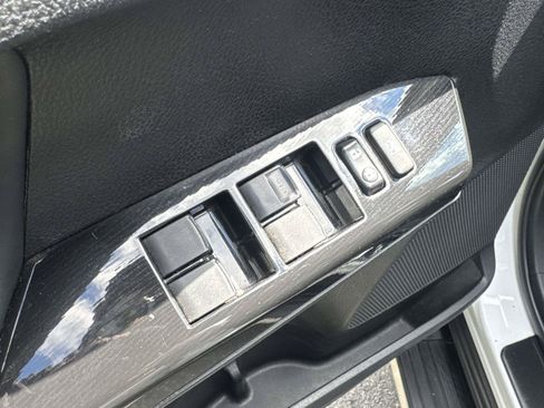 Used 2018 Toyota RAV4 SE w/ Power Extra Value Package AWD/4WD image 16