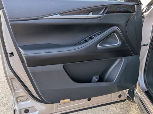 Used 2025 INFINITI QX60 Sensory image 9