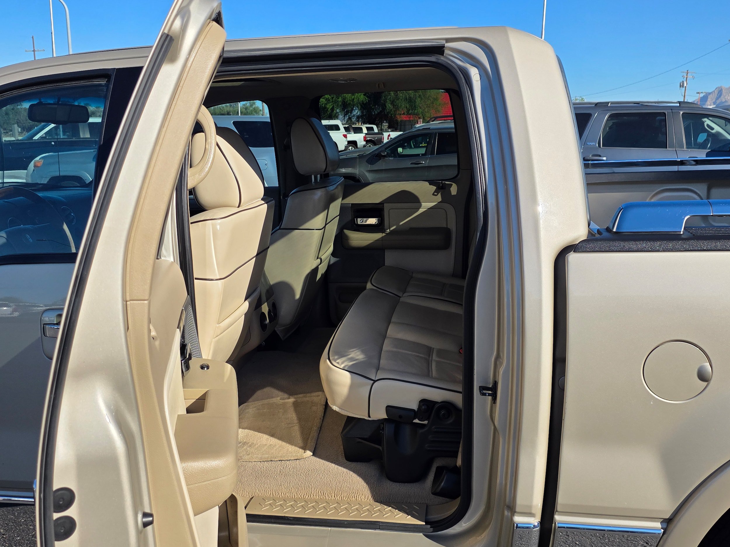 Used 2008 Lincoln Mark LT 2WD image 19