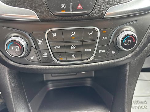 Used 2022 Chevrolet Equinox LT AWD/4WD image 33