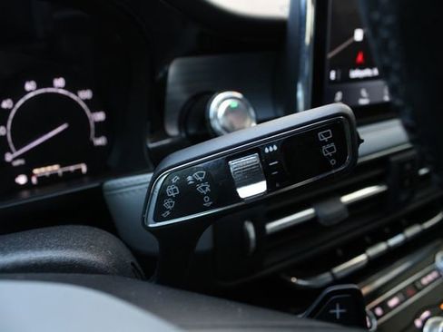 Used 2020 Lincoln Corsair Reserve w/ Elements Package FWD image 15