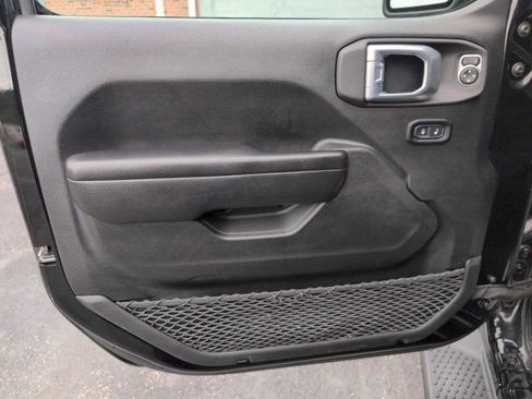 Used 2021 Jeep Wrangler Unlimited Sport AWD/4WD image 17