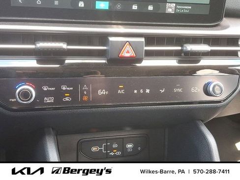 Certified 2026 Kia Sportage EX w/ EX Panorama Roof Package AWD/4WD image 14