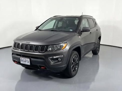 Used 2019 Jeep Compass Trailhawk AWD/4WD image 4